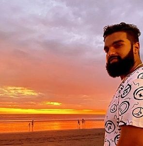 Meet your Posher, Ali